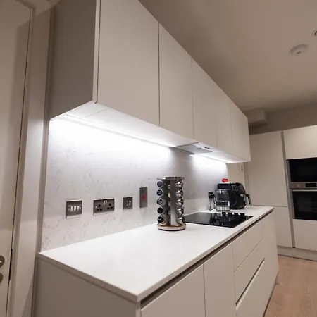 King With Garden View *