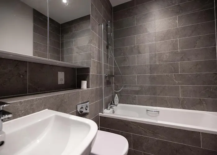 King With Garden View